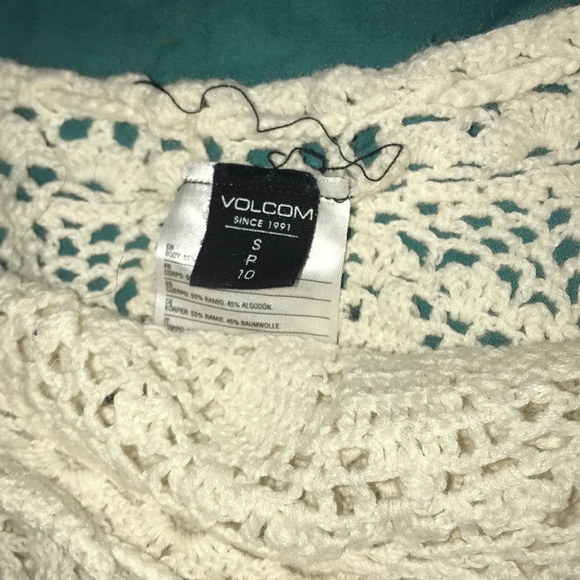 Volcom shorts - Picture 2 of 2